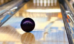 Sport, Spass und Freu(n)de! Bowling beim Kugeltanz im Auhof